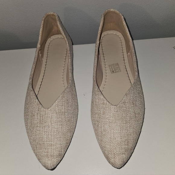 Tan Knit Woven Pointed Toe Flats - Size 9 - Picture 3 of 8